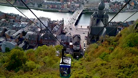 Funicular-cable-car-coming-up-the-hill-in-Dinant,-on-river-Maas,-Belgium