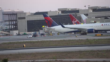 delta-airlines-plane-at-airport