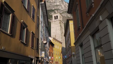 Stadt-Riva-Del-Garda,-Italien