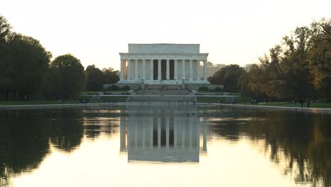 Static-wide-shot-of-the-beautiful-Lincoln-Memorial