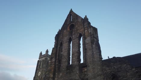 Close-up-of-the-ruins-of-Kilwinning-Abbey
