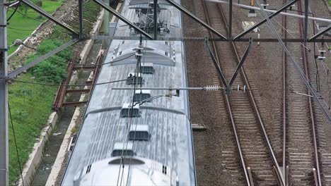 Der-Pendlerzug,-Ein-öffentliches-Verkehrsmittel-In-Asien