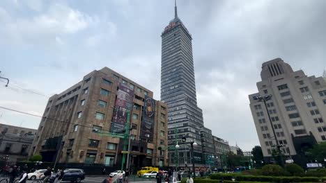 Schuss-Auf-Die-Innenstadt-Von-Mexiko-Stadt-Vor-Dem-Latinoamericana-Turm