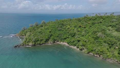 Lush-tropical-coastline-of-Samana-Bay-in-the-Caribbean