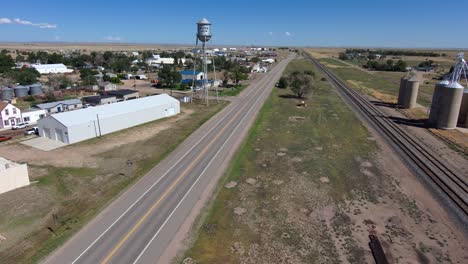 Drone-rise-to-reveal-Nunn-Colorado-water-tower