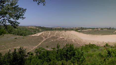 Sleeping-Bear-sand-dunes-scenic-overlook-in-Michigan-with-left-to-right-pan-in-slow-motion