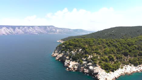 Isla-Deshabitada-De-Dalmacia-En-El-Mar-Adriático-En-Croacia