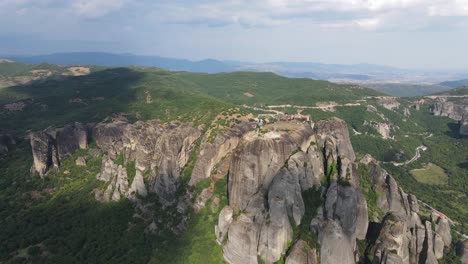 Aerial-view-of-spectacular-rock-formations-at-Meteora,-Thessaly,-Greece