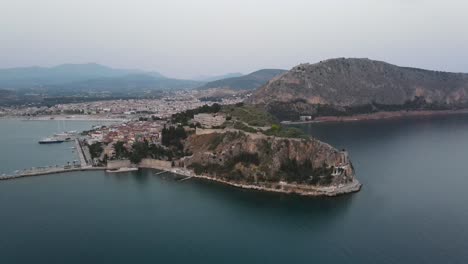 Panoramic-view-of-Peloponnese-historical-seaside-old-town-of-Nafplio-in-Greece,-Europe
