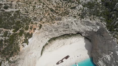 Increíble-Naufragio-Playa-Navagio-De-Zakynthos,-Isla-De-Zante-En-Grecia
