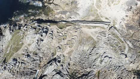 Überfliegen-Sie-Die-Archäologischen-Ruinen-Von-Castro-De-Baroña