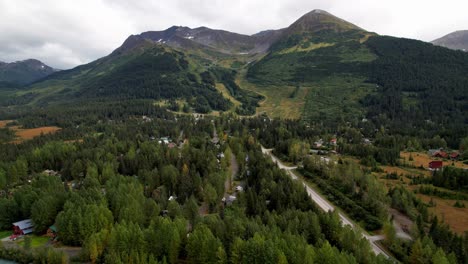 Montaña-De-Esquí-Alyeska-Retirada-Aérea-En-Alaska