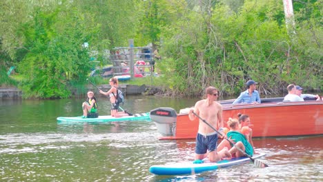 Stand-up-paddling-on-the-lake-Starnberg