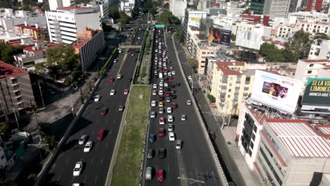 Dron-shot-of-traffic-jam-during-business-day-in-mexico-city-in-covid-pandemic