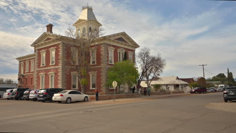 Tombstone,-Arizona-Usa,-Historisches-Gerichtsgebäude,-Das-Heute-Ein-Touristenziel-Ist