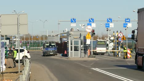 Frontera-Aduanera-Entre-Polonia-Y-Ucrania-En-Dorohusk