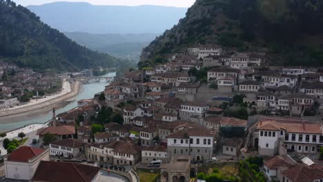 ancient-buildings-and-architecture-of-Berat-city,-on-bank-of-river-Osum,-Albania
