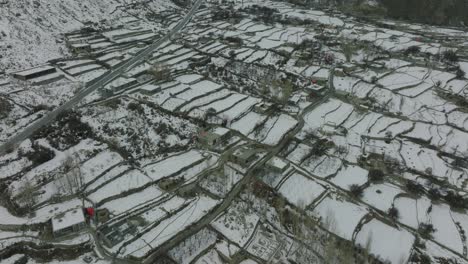 En-Invierno-Toda-La-Ciudad-Está-Cubierta-De-Hielo-Y-Esto-Está-Siendo-Grabado-En-Un-Dron