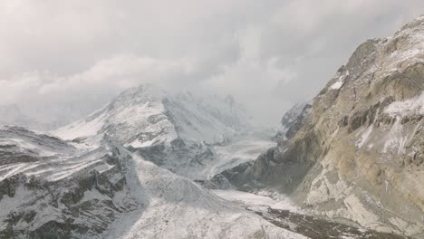 Passu-Glacier
