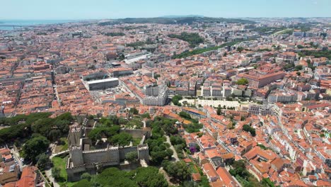 Burg-Inmitten-Einer-Wunderschönen-Europäischen-Stadt-Lissabon