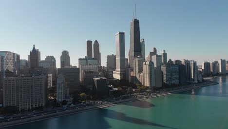 Lakefront-panorama-of-Chicago-in-beautiful-weather,-aerial-shot
