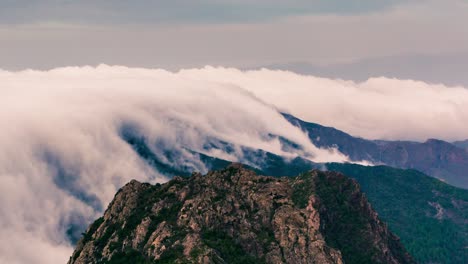 Mar-De-Nubes-Visto-Desde-El-Parque-Nacional-De-Garajonay,-La-Gomera