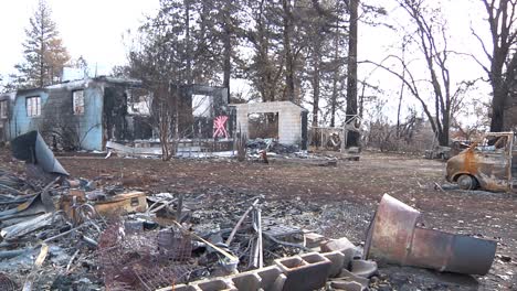 Camp-Fire-Destruction-Pan-of-Burnt-Car-and-House