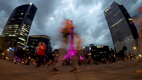 Time-lapse-of-the-iconic-Angel-de-la-independencia-in-Mexico-City-in-the-Reforma-avenue