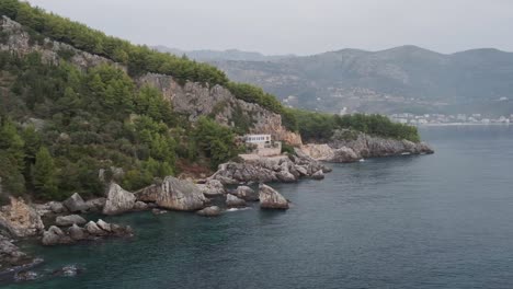 Playa-De-Livadhi-En-La-Riviera-Albanesa-O-En-La-Costa-De-Albania