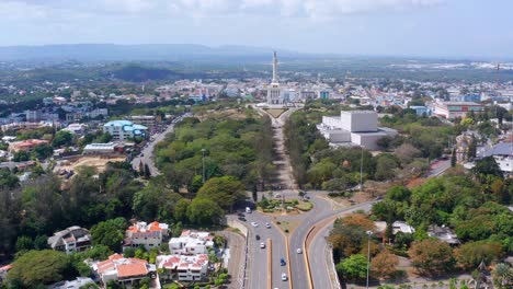 Panoramablick-Auf-Die-Stadt-Santiago-De-Los-Caballeros,-Dominikanische-Republik