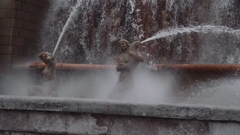 SLOW-MOTION:-Statues-on-Large-Fountain-03