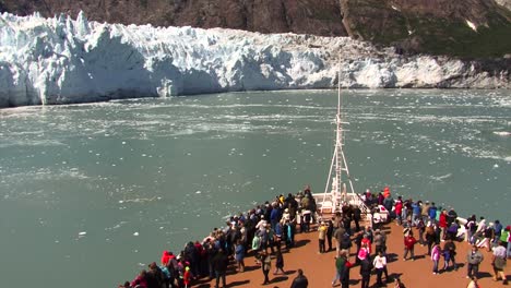 Turning-the-cruise-ship-in-front-of-the-Margerie-Glacier-in-Glacier-Bay-National-Park-and-Preserve,-Alaska