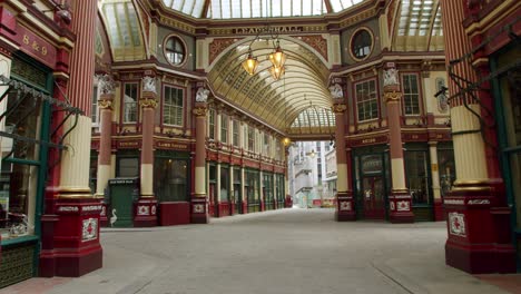 Stunning-Leadenhall-Market-in-the-financial-district,-The-City-of-London-on-Gracechurch-Street