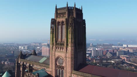 Anglikanische-Kathedrale-Von-Liverpool-Historisches-Gotisches-Wahrzeichen-Antenne-Gebäude-Berühmte-Stadt-Skyline-Umlaufbahn-Links