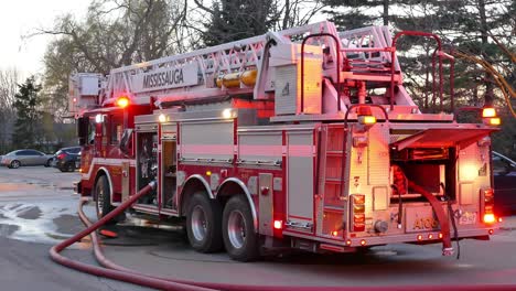 Mississauga-Notfall-Feuerwehrauto-Der-Feuerwehr-Von-Toronto