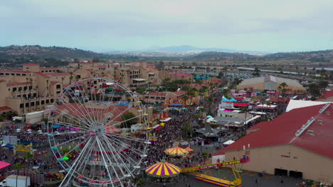 Ferris-Wheel-At-The-Amusement-Park-At-Del-Mar-Fairgrounds-In-California,-USA