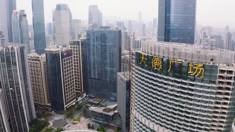 Geschäftige-Metropole-Mit-Hohen-Wolkenkratzern,-Guangzhou,-China