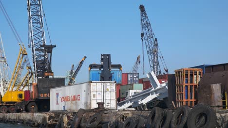 The-Reach-Stacker-is-lifting-a-container-at-the-port