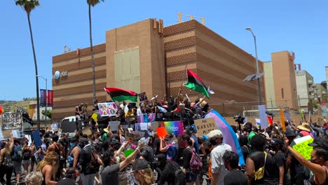 4K-Aufnahmen-Von-Protesten-Gegen-Schwarze-Leben-Im-Juni-2020-In-Los-Angeles,-Kalifornien,-USA