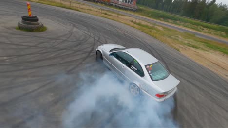 Grey-BMW-drifting-at-Borås-drift-track