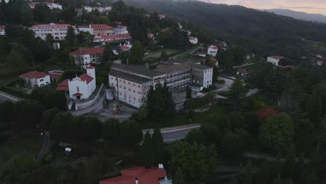 Caramulo-Sanatorium-Altes-Verlassenes-Gebäude,-Portugal
