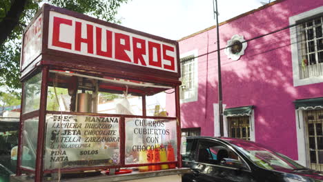 Ein-Churros-Streetfood-Stand-In-Mexiko-Stadt