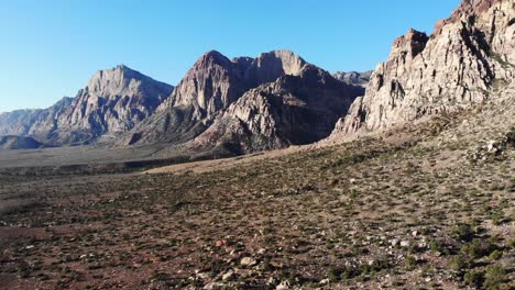 Revelando-Las-Paredes-Del-Cañón-En-El-área-De-Conservación-Nacional-Red-Rock-Canyon,-Cerca-De-Las-Vegas,-Nevada