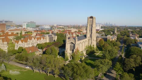 Universidad-De-Chicago---Toma-Cinematográfica-De-Establecimiento