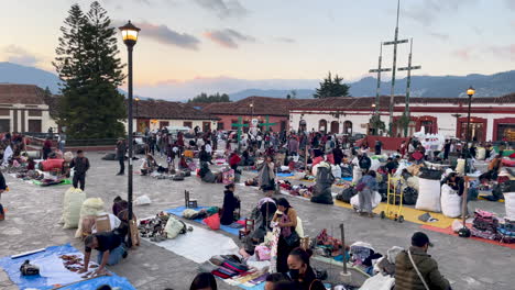 Blick-Auf-Den-Traditionellen-Markt-Am-Tag-Der-Toten-In-San-Cristobal-De-Las-Casas