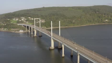 Luftaufnahme-Der-Kessock-Bridge-An-Einem-Sonnigen-Tag,-Inverness,-Schottland