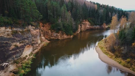 Erglu-Cliffs-and-Great-View-on-the-Gauja-River-Cesis,-Latvia