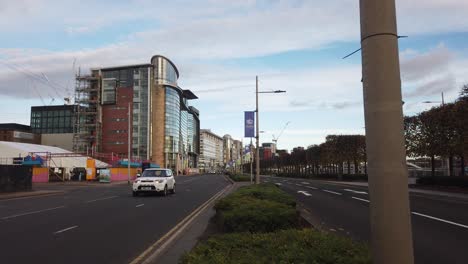 A-car-turning-into-the-main-road-in-Glasgow