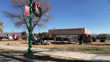Historischer-Eisenbahnpark-In-Willcox,-Arizona,-USA,-Schwenk