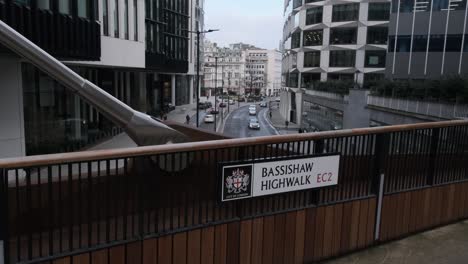 Bassishaw-Highwalk-Mirando-Hacia-Abajo-En-London-Wall-Road